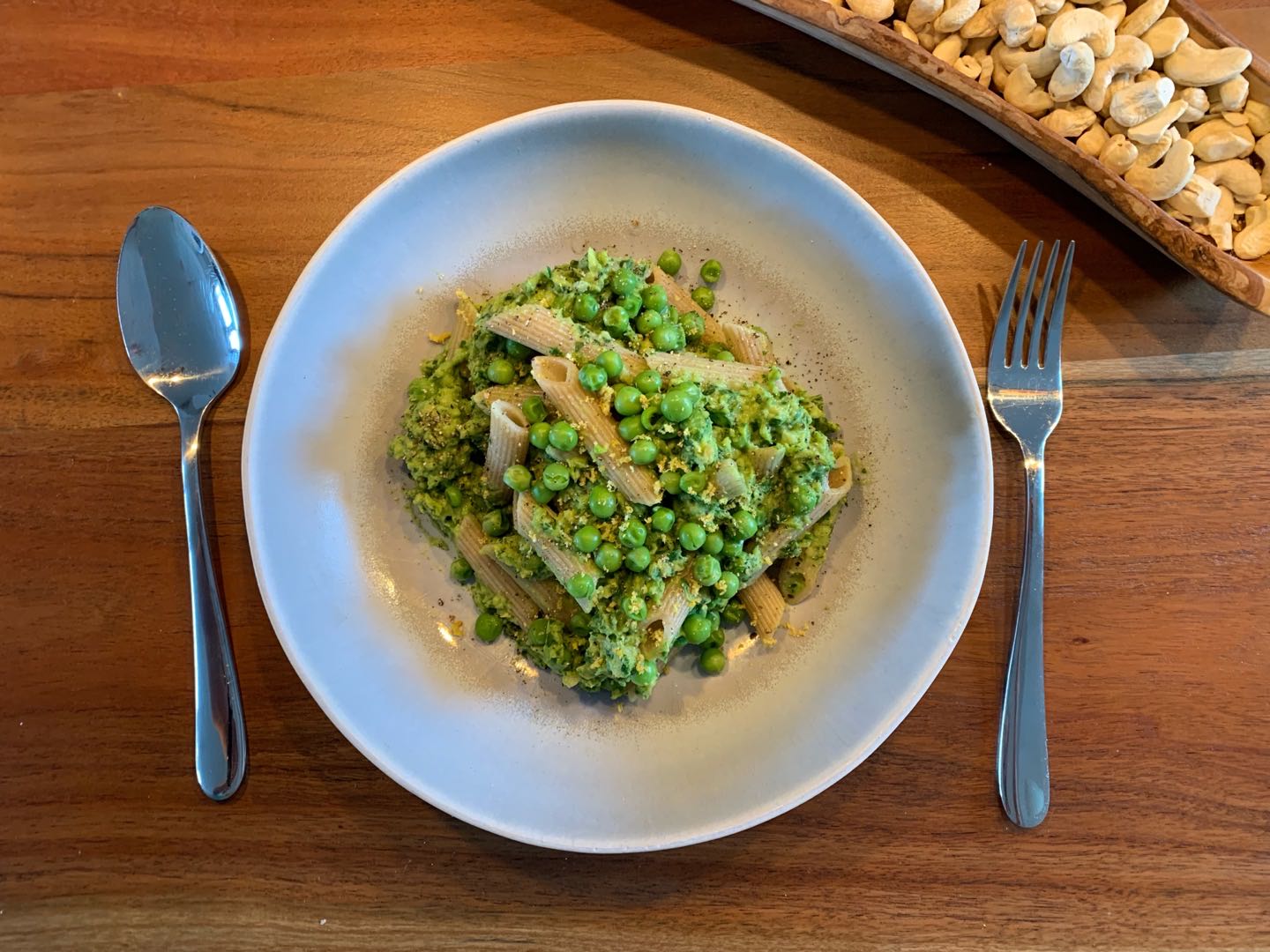 Pasta mit zitronigem Rucola Pesto