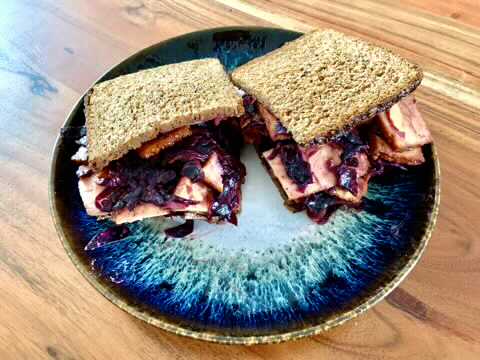 Bayerisches Tofu-Sandwich 