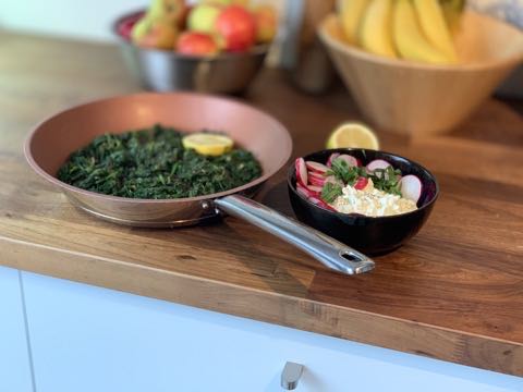Spinat mit Körnigen Frischkäse